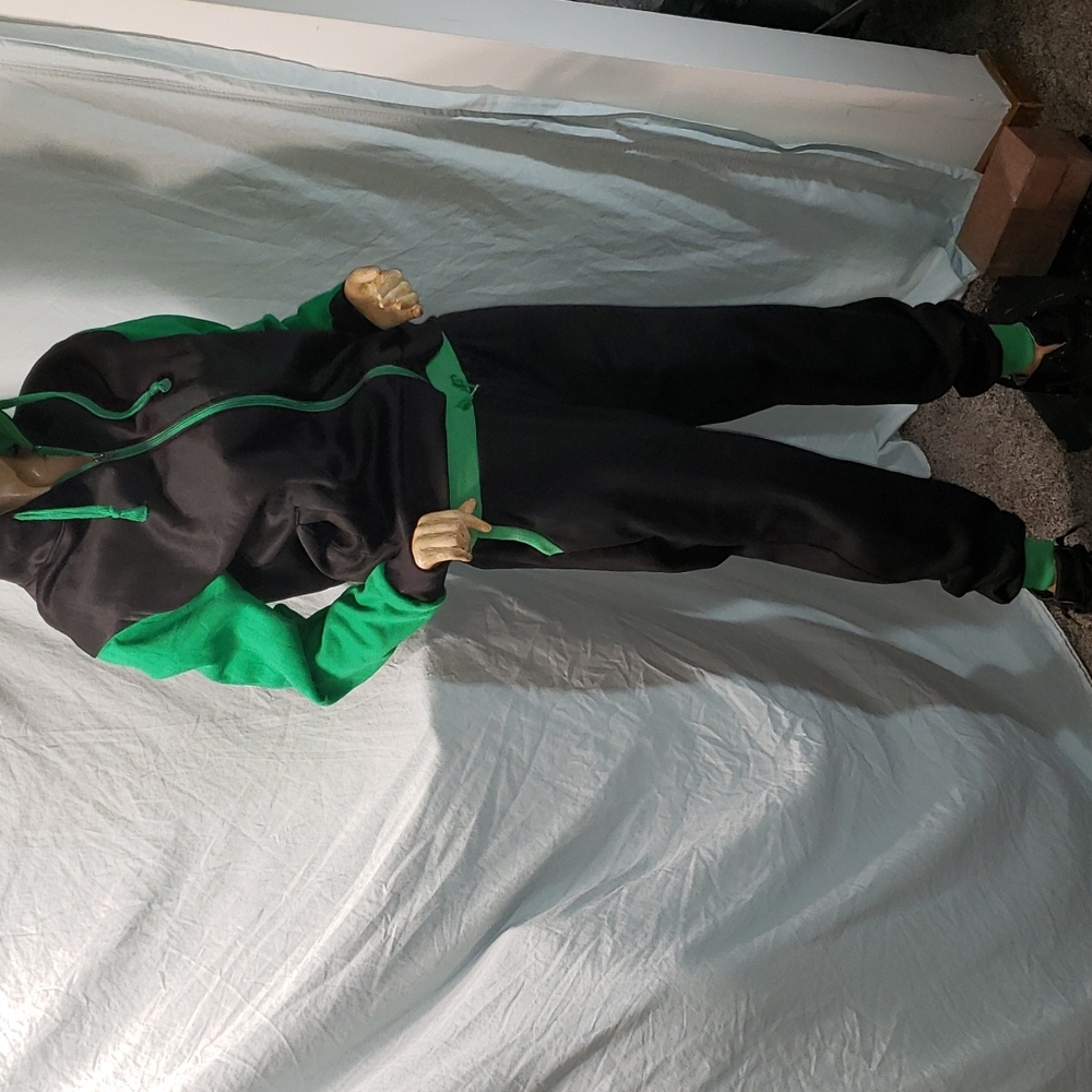 Unbranded Black and Green Track Suit Size Medium